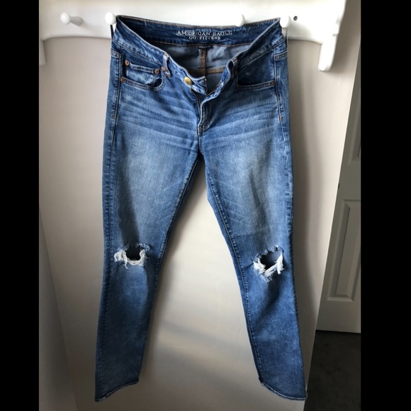 American Eagle Lightly Ripped Straight Jean